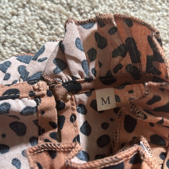 Animal Print Puff Sleeve Blouse - Picture 2 of 4